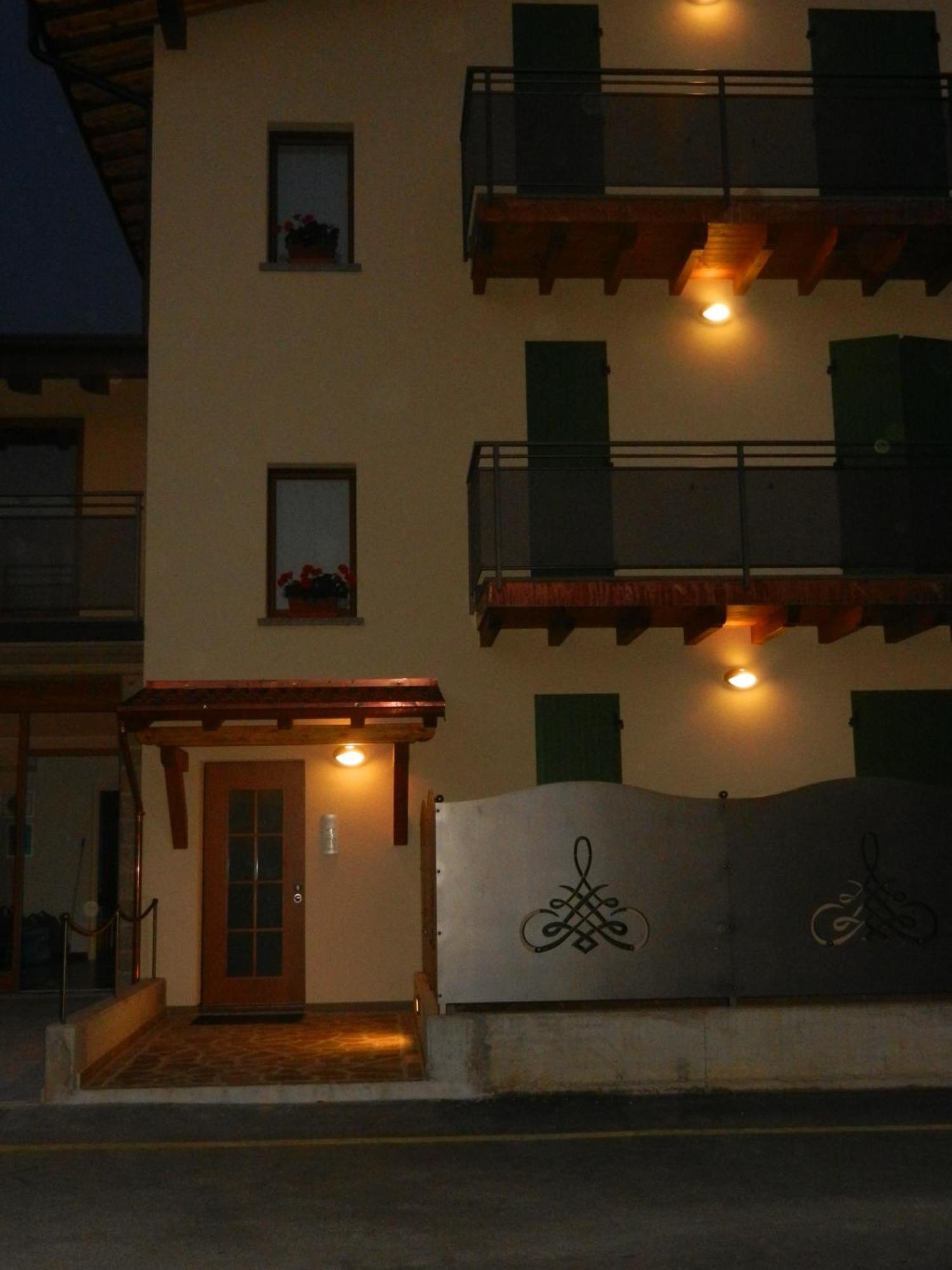 Costa di Mezzate B&B Ad Hoc מראה חיצוני תמונה